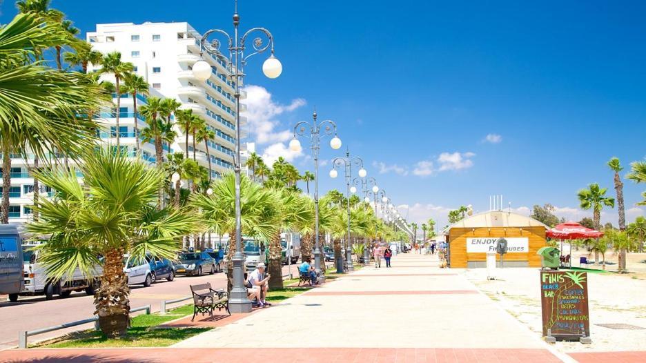 1A Beach & Business Apartment In The City Center! Larnaca Exterior photo