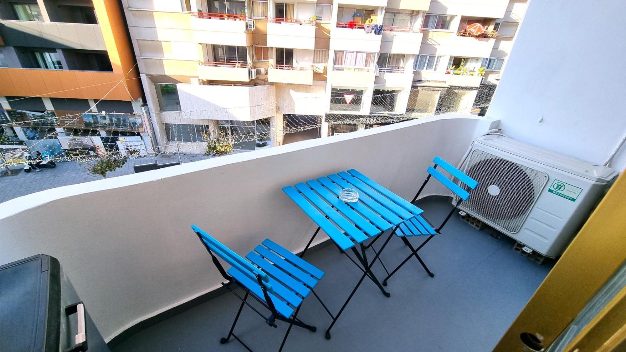 1A Beach & Business Apartment In The City Center! Larnaca Exterior photo